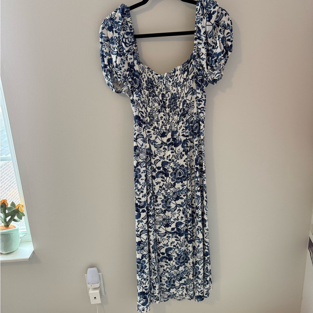 Elegant Blue Floral Dress